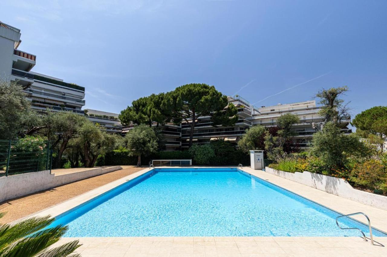 Juan Les Pins Charming Apartment ภายนอก รูปภาพ